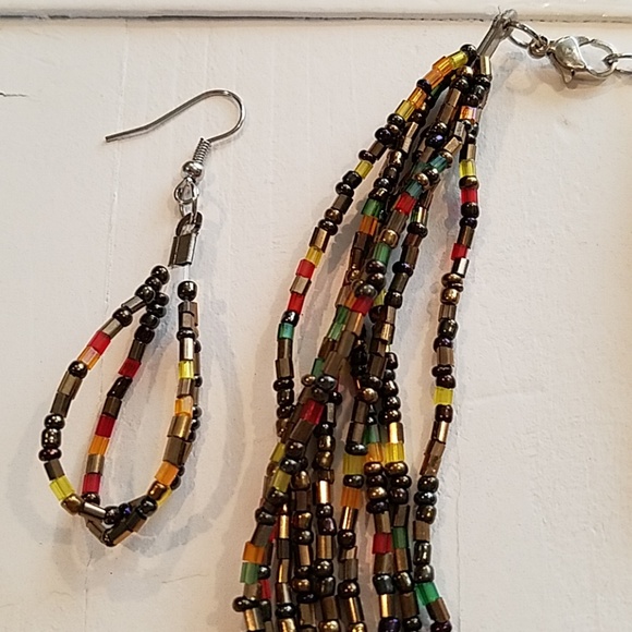 Bead Necklace & Earring Set - Picture 2 of 6